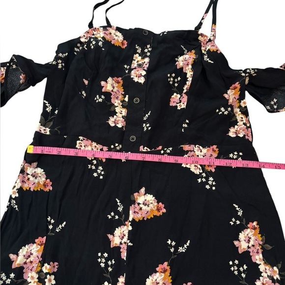 Black pink white floral off shoulder jumpsuit size small - Picture 4 of 6